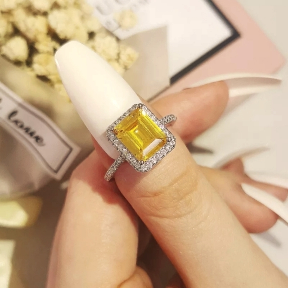 Charm Siver Rectangle Yellow Crystal Ring - Picture 5 of 5